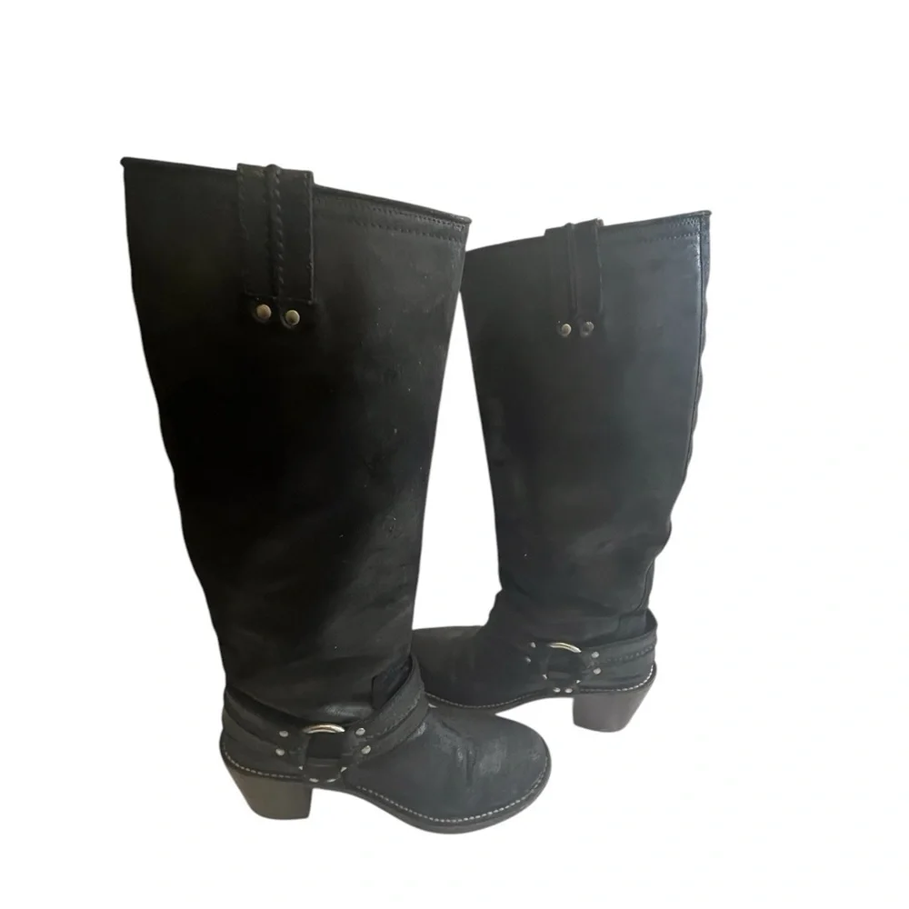 Black Knee-High Women's Boots